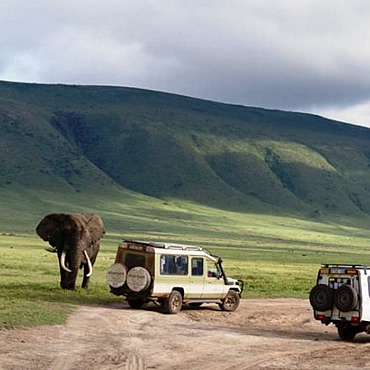 tour-listing-details-slide